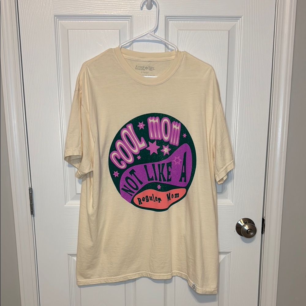 Krista Horton x Slyfox Threads Cool Mom Graphic T-Shirt - Cream XL